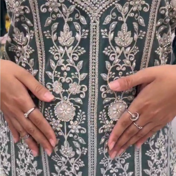 Pakistani sharara suit Punjabi suit size available S M L XL XXL - Picture 3 of 4